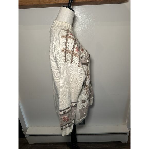 Vintage Sweater Hand Knit Cottage Core Granny Core Floral Sweater Large 3D - Picture 8 of 9